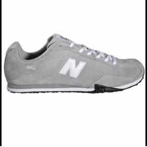 New Balance 442 Women’s Running Shoes